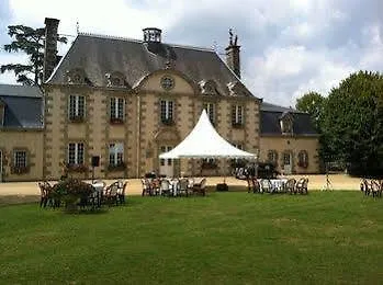 ホテル Logis Restaurant La Marjolaine